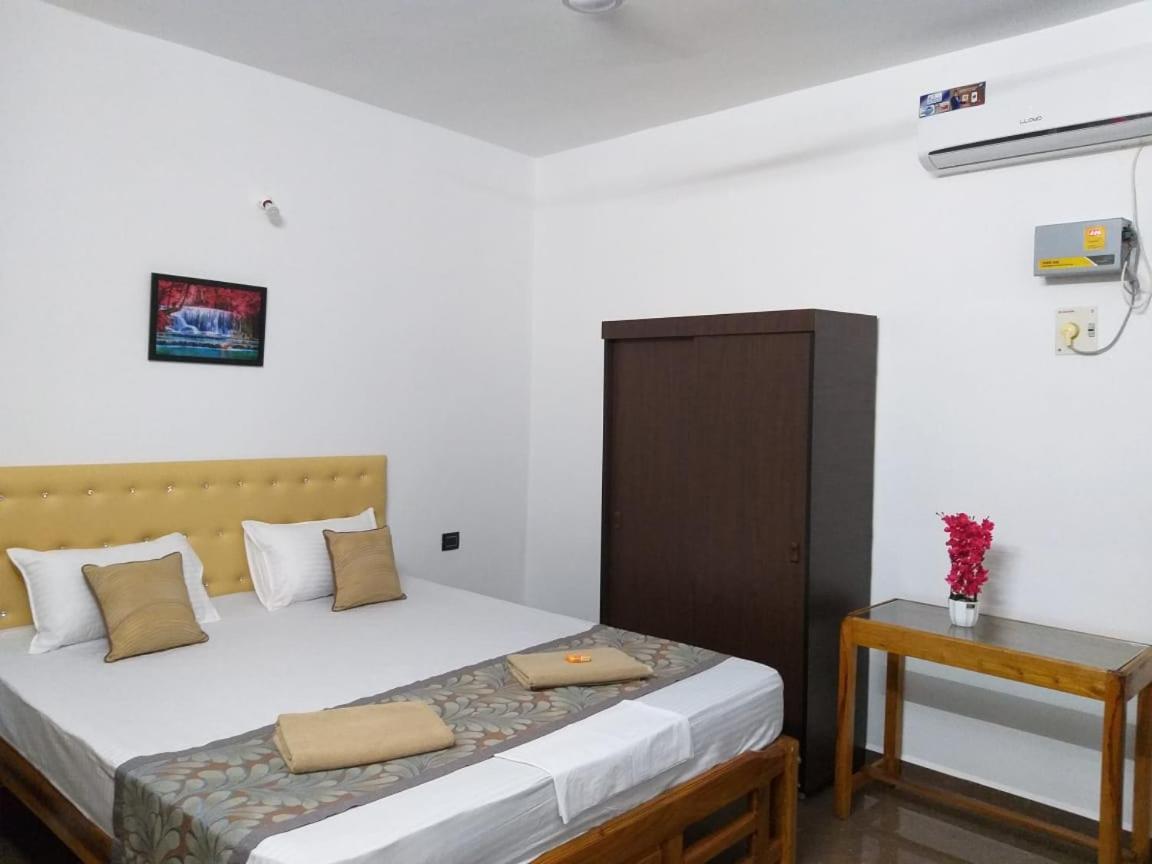Oasis Beach Resort 아곤다 외부 사진