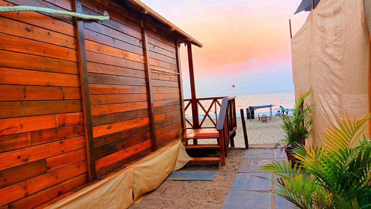 Oasis Beach Resort 아곤다 외부 사진